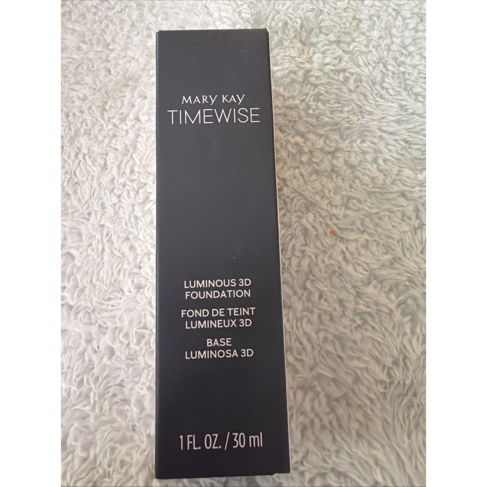 Mary Kay Timewise LUMINOUS 3D Foundation IVORY W 150 NIB 100918 Discontinued